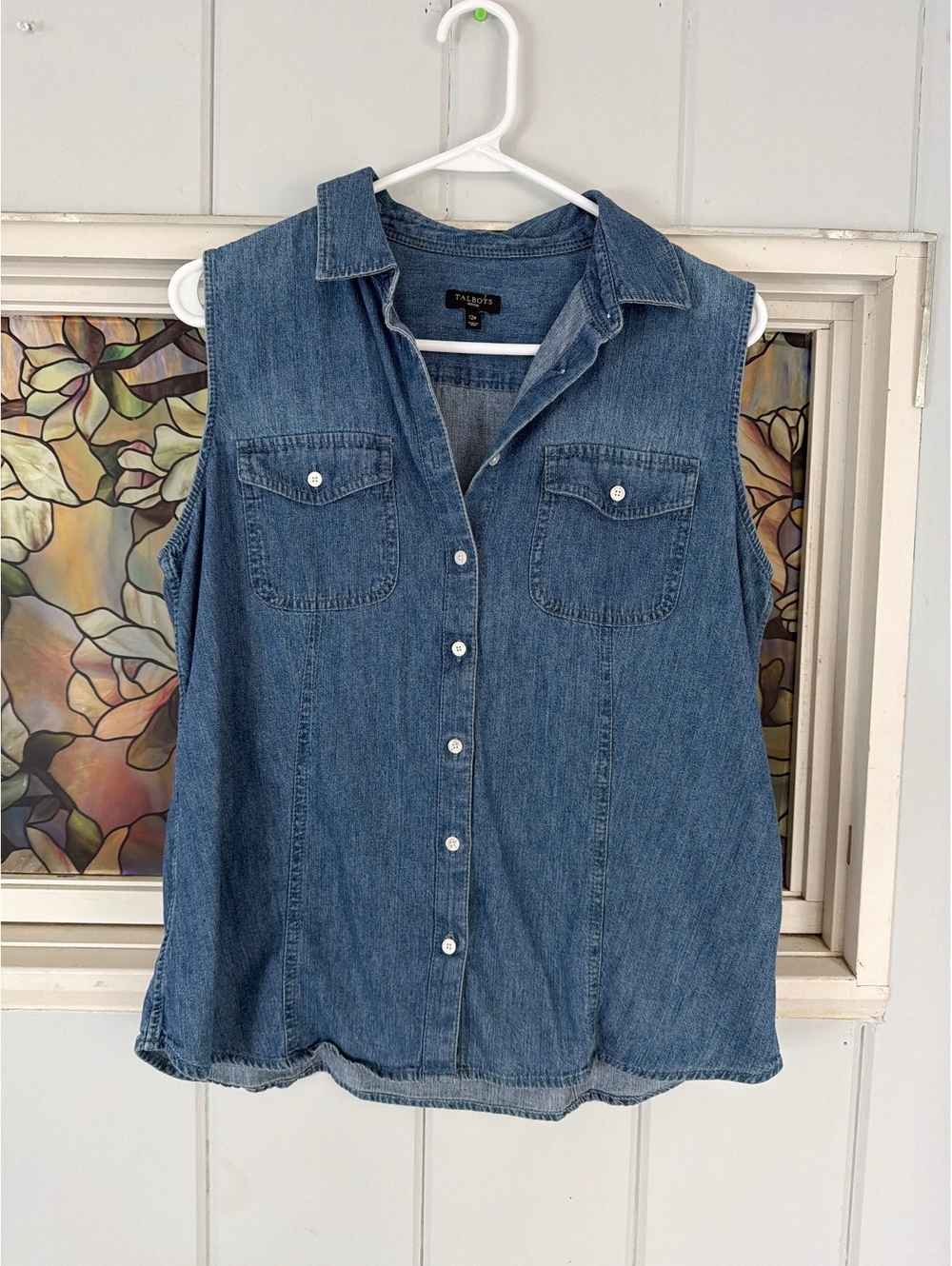 Talbots Women's Sleeveless Denim Button-Up Shirt Size 12P